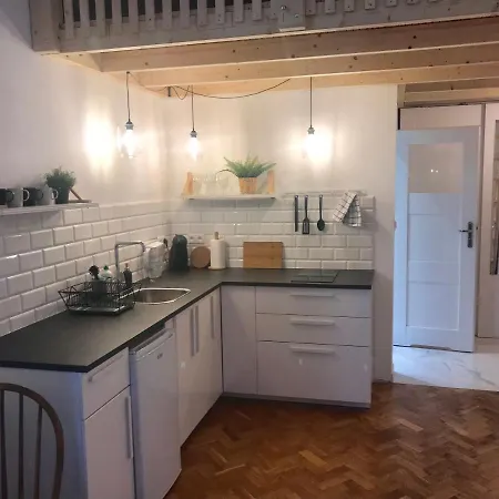 Vintage Modern Studio - Comfortable Loaction *